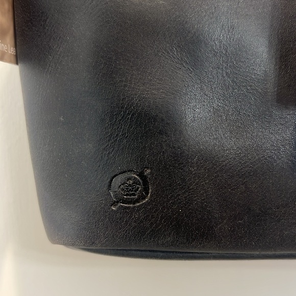 Born Elegant Black Leather Shoulder Bag NWT! - Picture 4 of 12